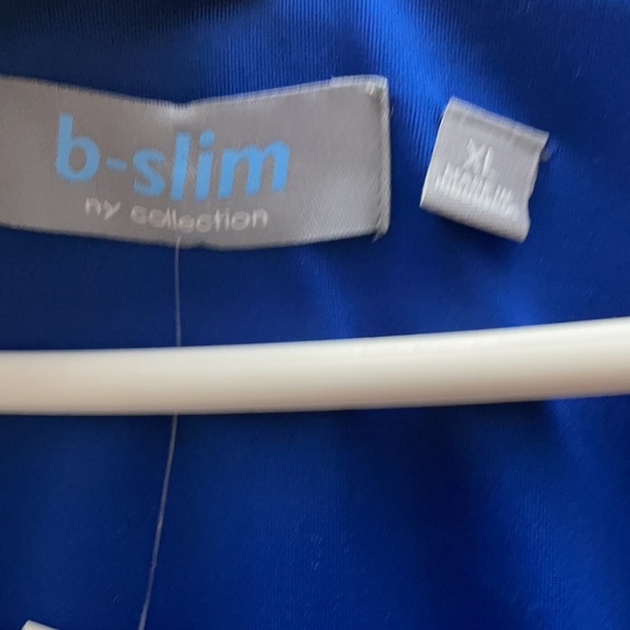 Very flattering blue dress - Picture 2 of 2